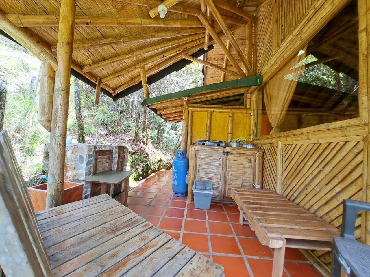 Hotel Guatape Adrianas Bambu Extérieur photo
