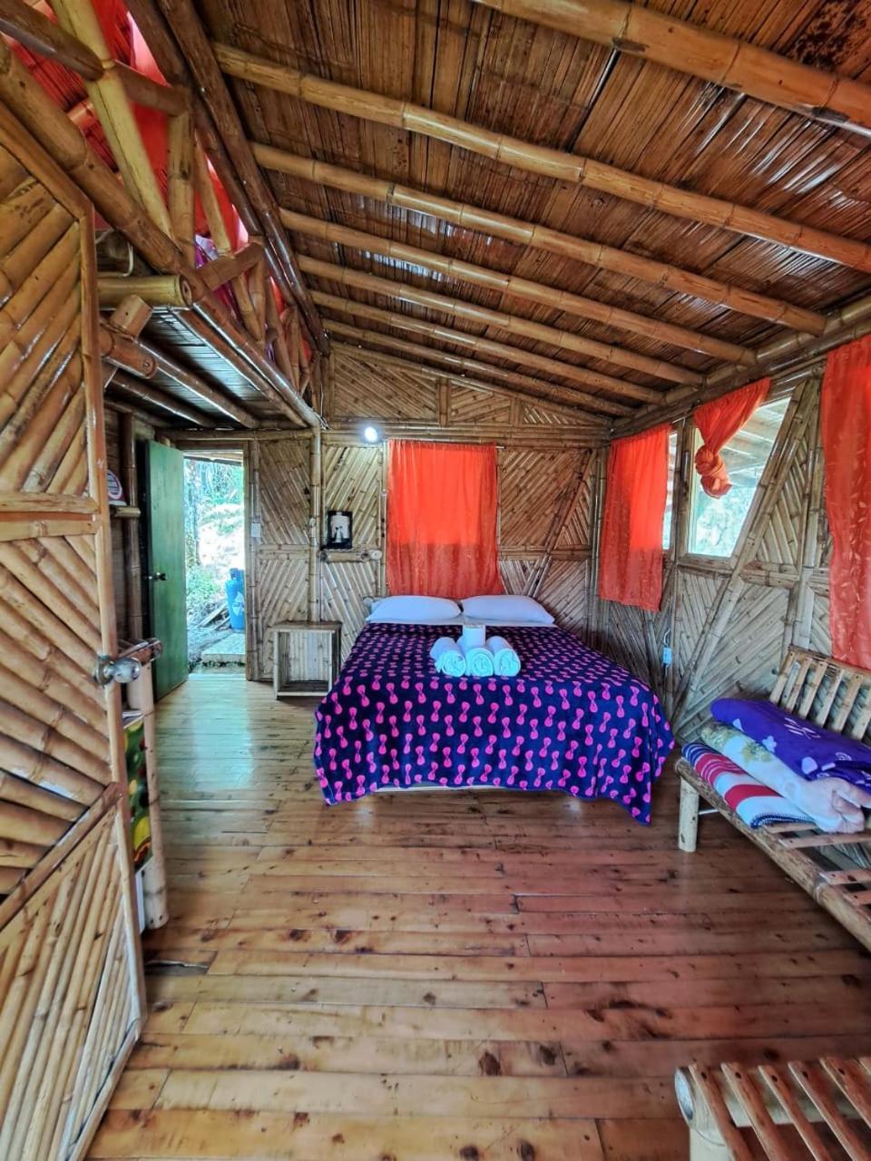 Hotel Guatape Adrianas Bambu Extérieur photo