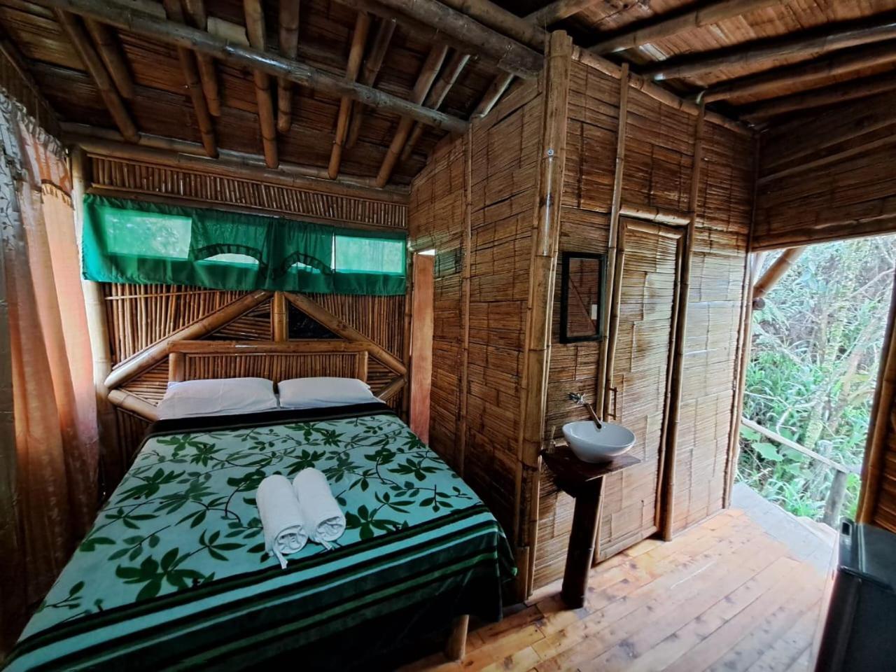 Hotel Guatape Adrianas Bambu Extérieur photo